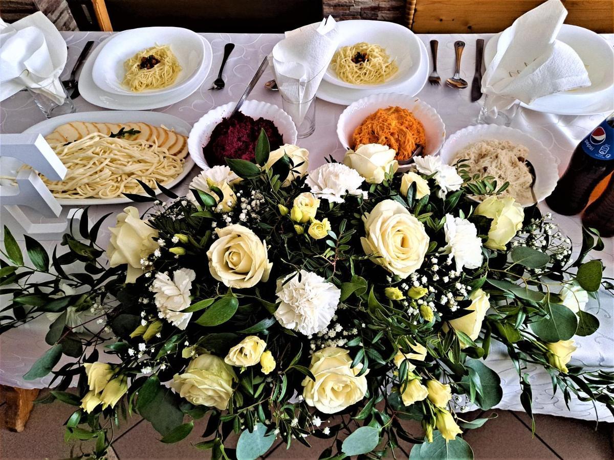 "Harnas" Zab-Bustryk Hotel Ngoại thất bức ảnh